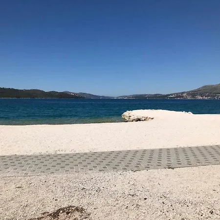 Jurkas * טרוגיר